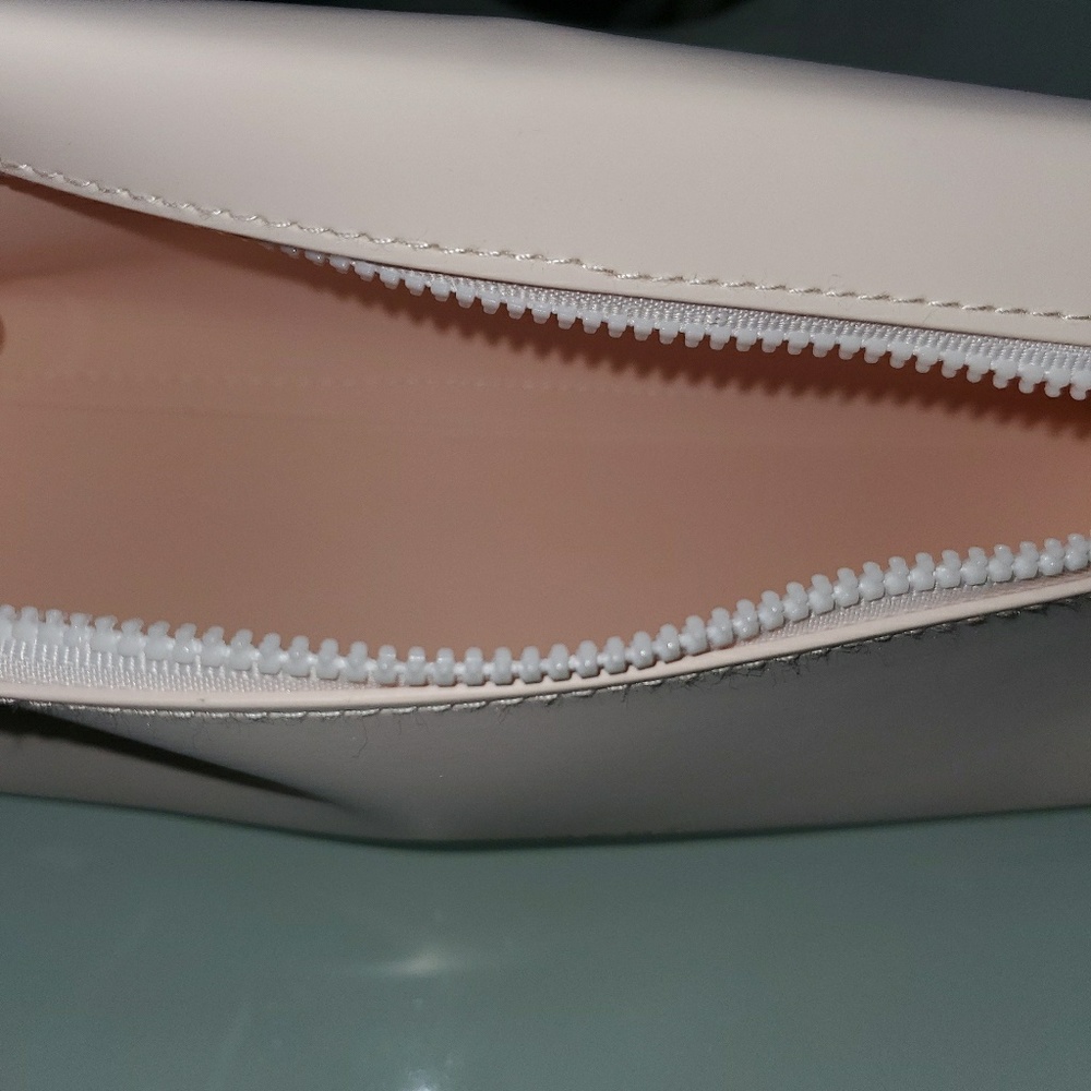 Givenchy Parfums Cosmetic Case - Picture 7 of 8